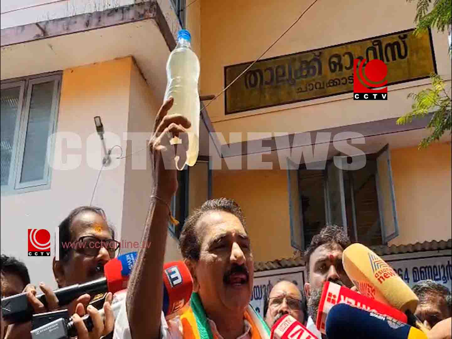 ‘മുസ്ലിം ലീഗ് മതേരപാര്ട്ടി ആണെങ്കില് താന് മതേരവാദി’; അഡ്വ.ബി.ഗോപാലകൃഷ്ണന്