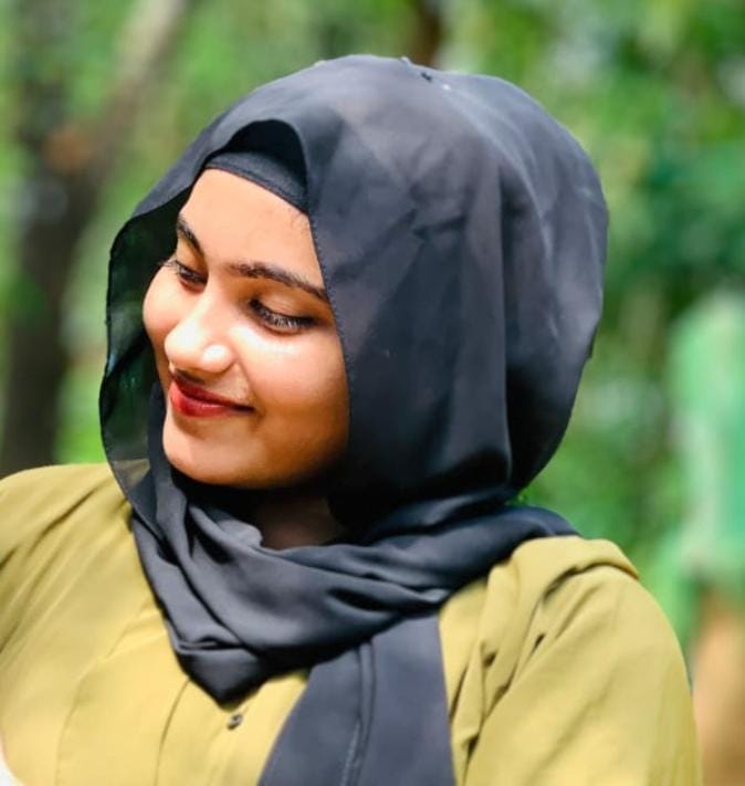 ചൂണ്ടലിൽ ലോറിയിടിച്ച് സ്കൂട്ടർ യാത്രികയായ യുവതി മരിച്ചു. ഒപ്പമുണ്ടായിരുന്ന പെൺകുട്ടിയ്ക്ക് പരിക്ക്.