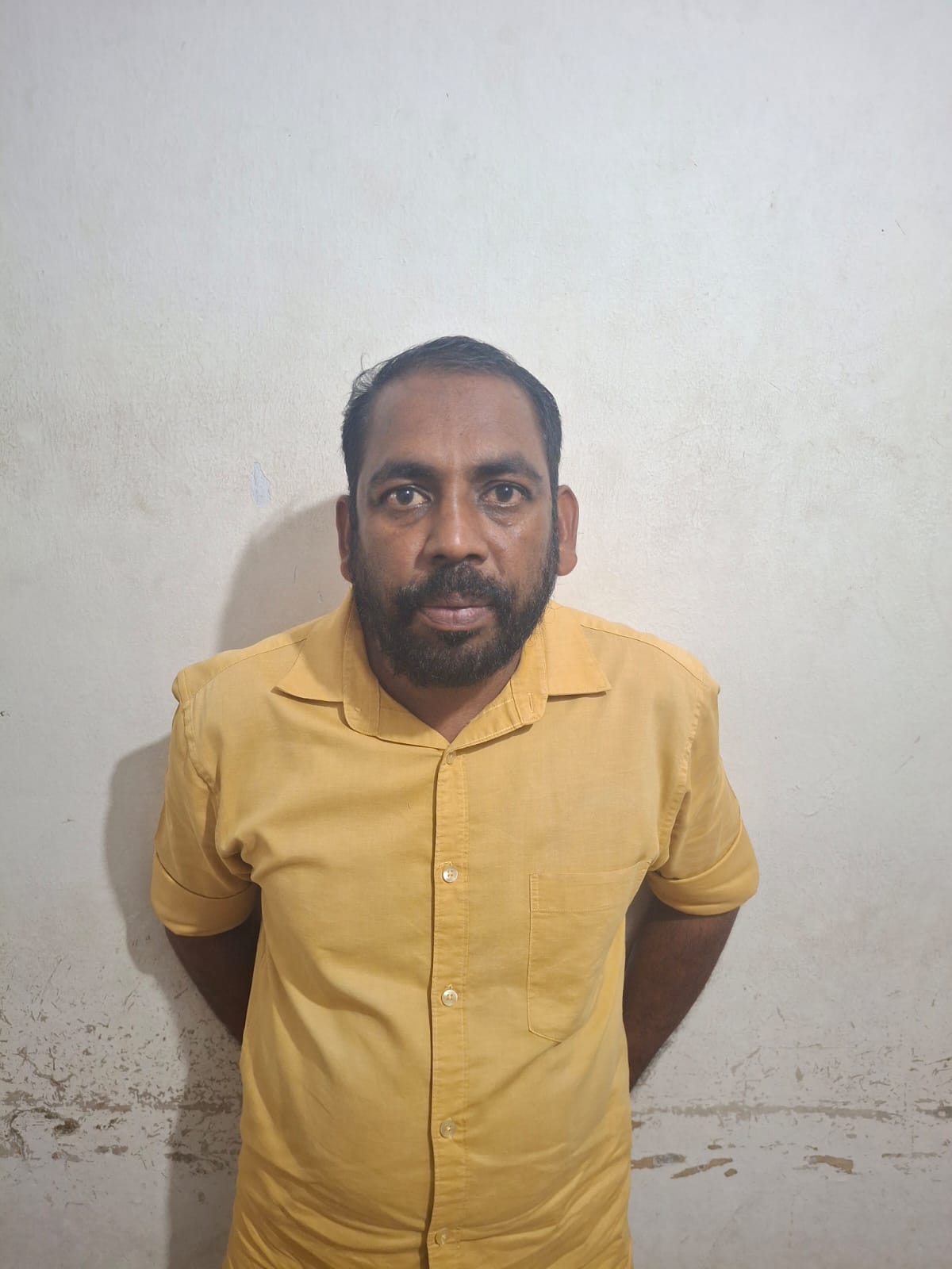 ചാവക്കാട് വീട്ടിൽ കഞ്ചാവ് ചെടി വളർത്തിയയാൾ അറസ്റ്റിൽ