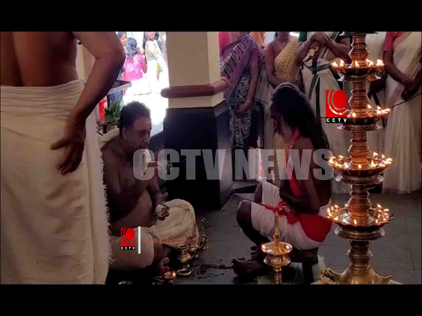 പുതുശ്ശേരി ശ്രീ അയ്യംകുളങ്ങരെ ഭഗവതി ക്ഷേത്രത്തില് പ്രതിഷ്ഠാദിന മഹോത്സവം ആഘോഷിച്ചു