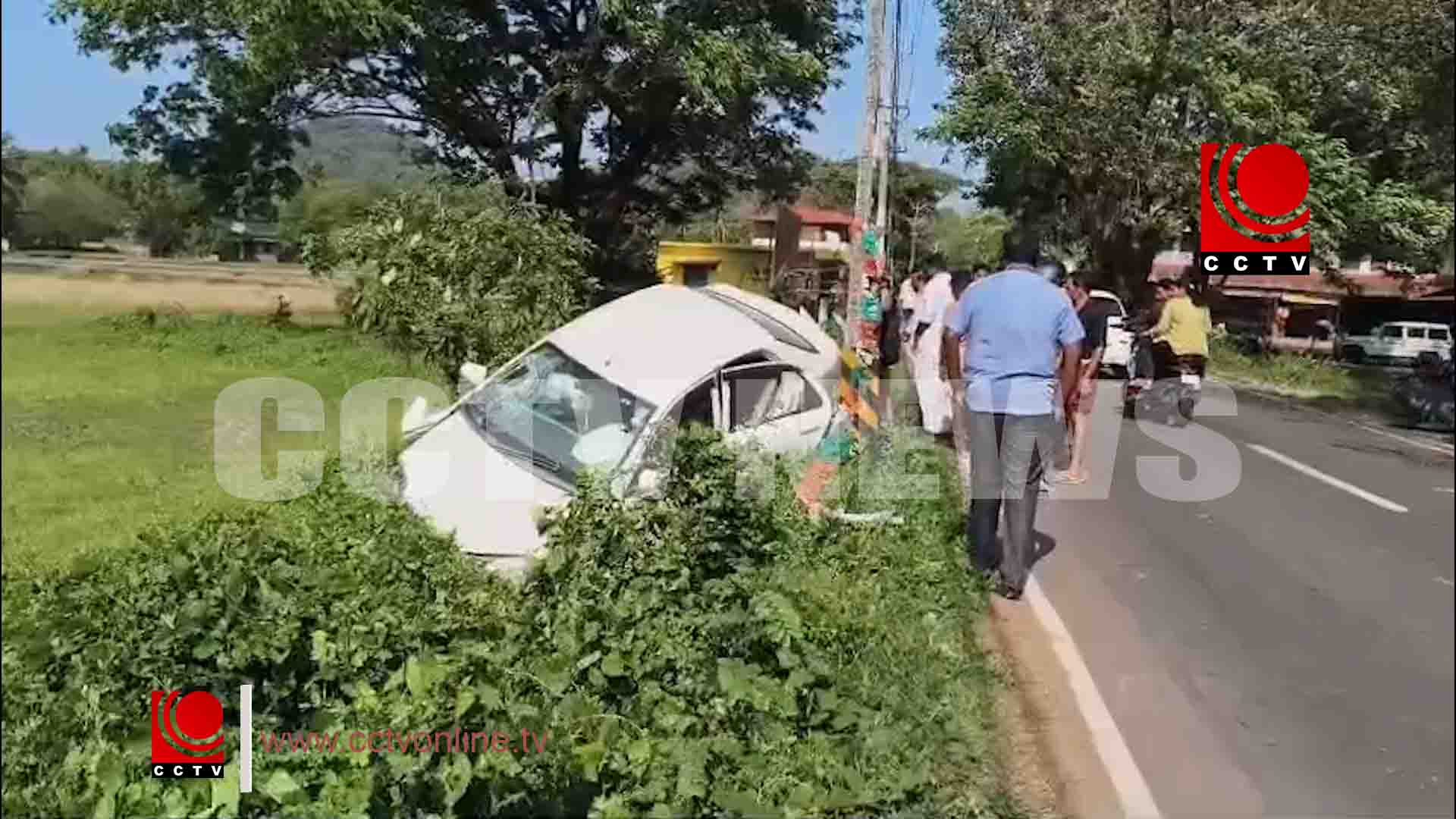 സ്കൂട്ടറില് കാര് ഇടിച്ച് സ്കൂട്ടര് യാത്രികന് ഗുരുതര പരുക്ക്