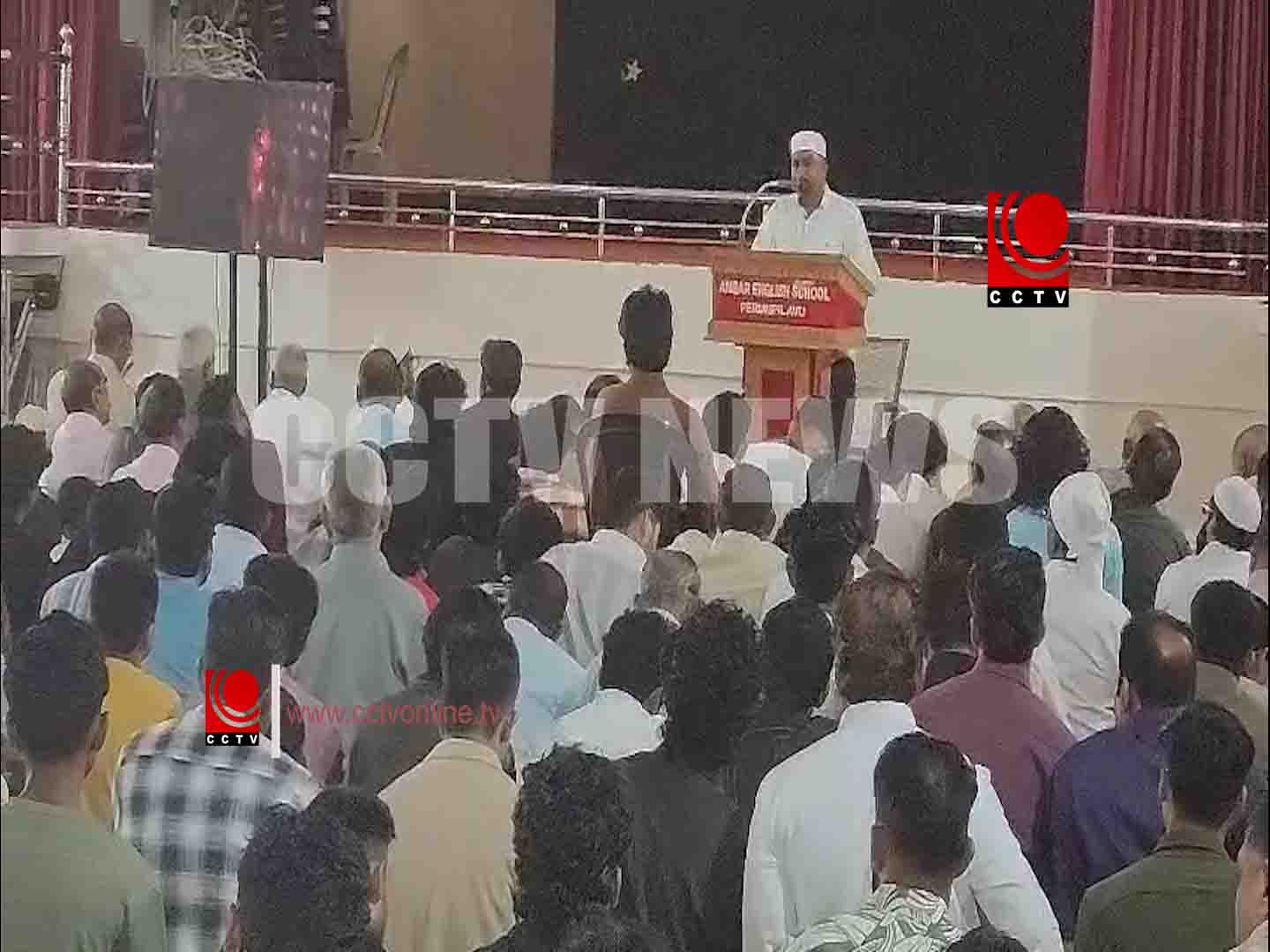 പെരുമ്പിലാവ് മേഖലകളിലെ വിവിധ പള്ളികളില് ഈദ് നമസ്ക്കാരം നടന്നു