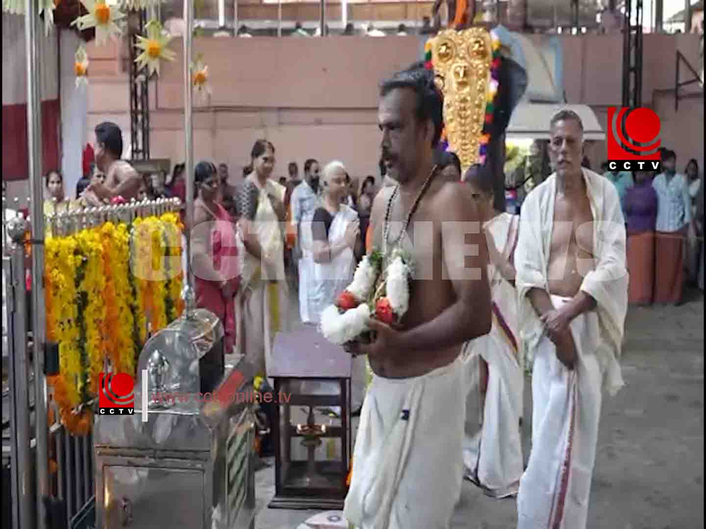 കക്കാട് ശ്രീ മഹാഗണപതി ക്ഷേത്രത്തില് ഉത്സവബലി തിങ്കളാഴ്ച