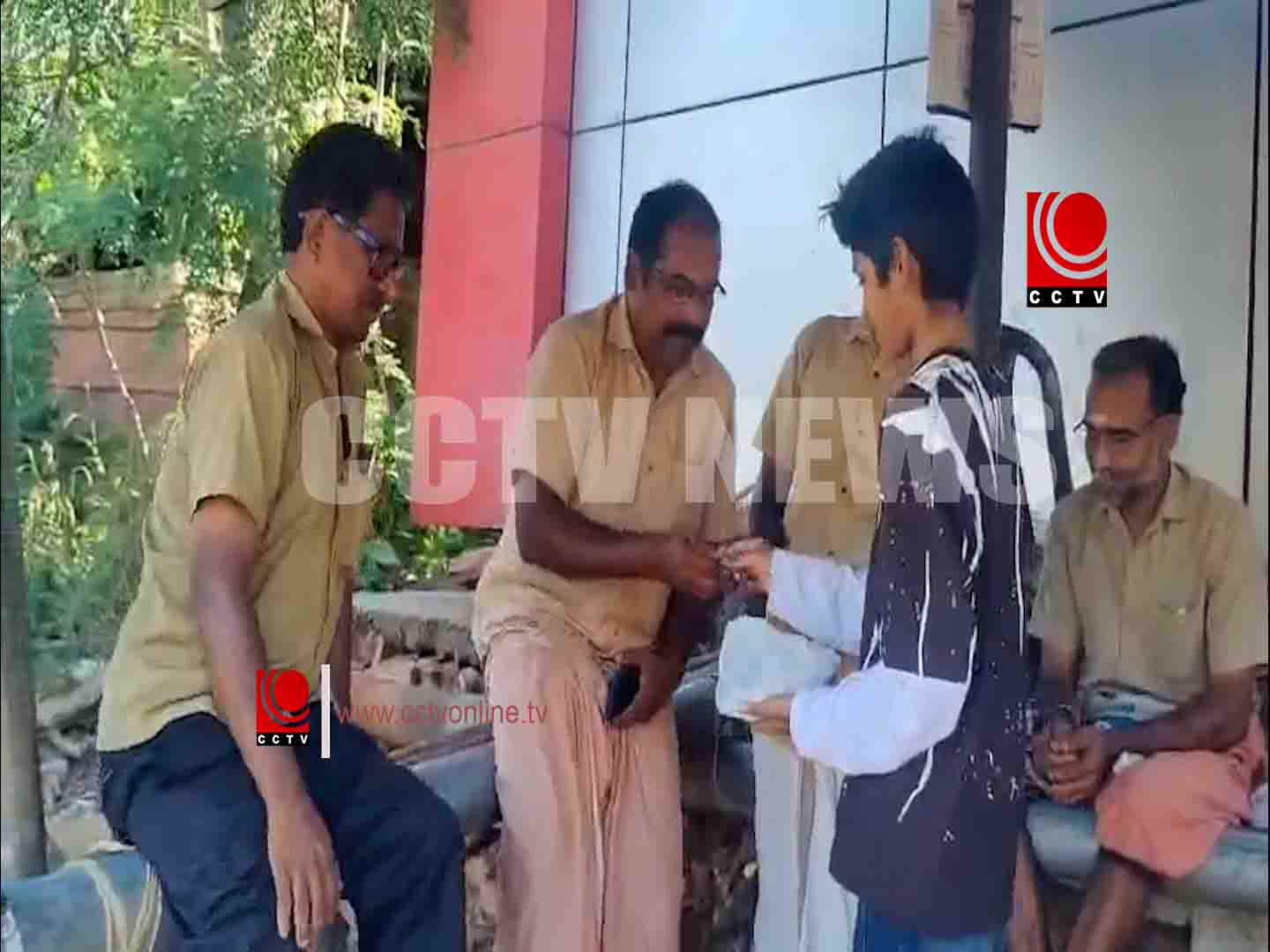 ആറുവര്ഷമായി തുടരുന്ന ഷെഹരിയാറിന്റെ വേറിട്ട പെരുന്നാള് ആഘോഷം