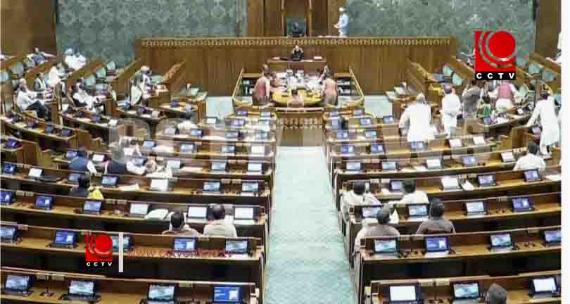 വനിത സംവരണ ഭേദഗതി ബിൽ: വോട്ടെടുപ്പിലൂടെ ബില്ലിൽ അവതരണാനുമതി, അനുകൂലിച്ച് 251 പേർ, എതിർത്തത് 185 പേർ