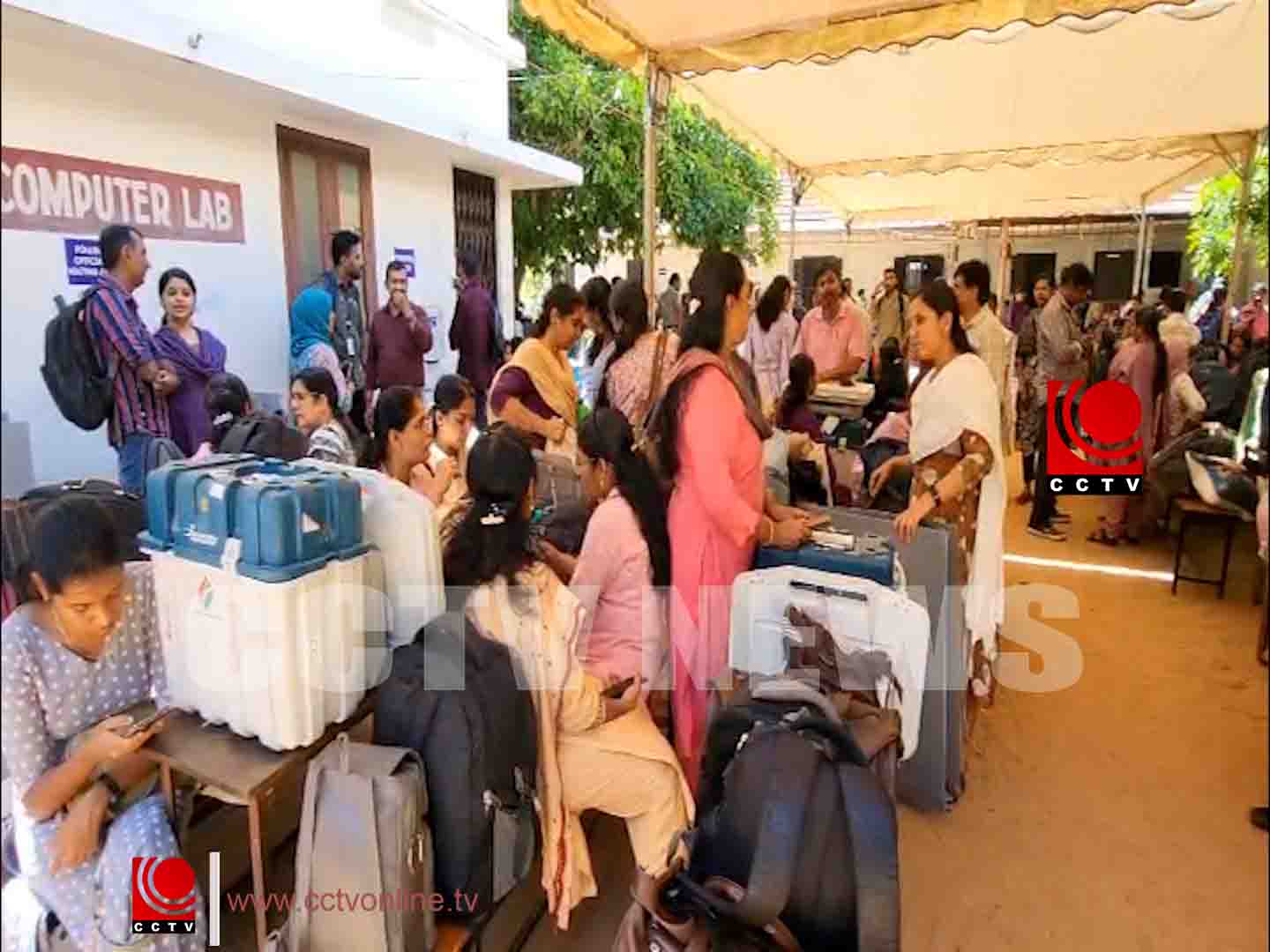 ഗുരുവായൂര് മണ്ഡലത്തില് പോളിങ് സാമഗ്രികളുടെ വിതരണം പൂര്ത്തിയായി