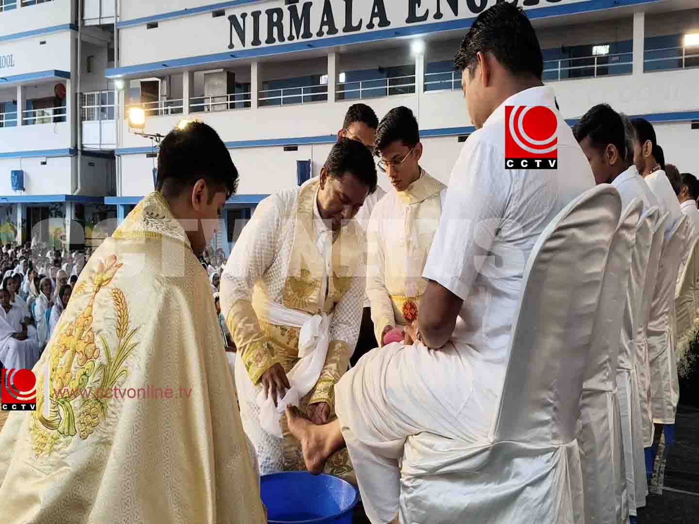 എരുമപ്പെട്ടി തിരുഹൃദയ ഫൊറോനാ പള്ളിയില് പെസഹ തിരുനാള് ആചരിച്ചു