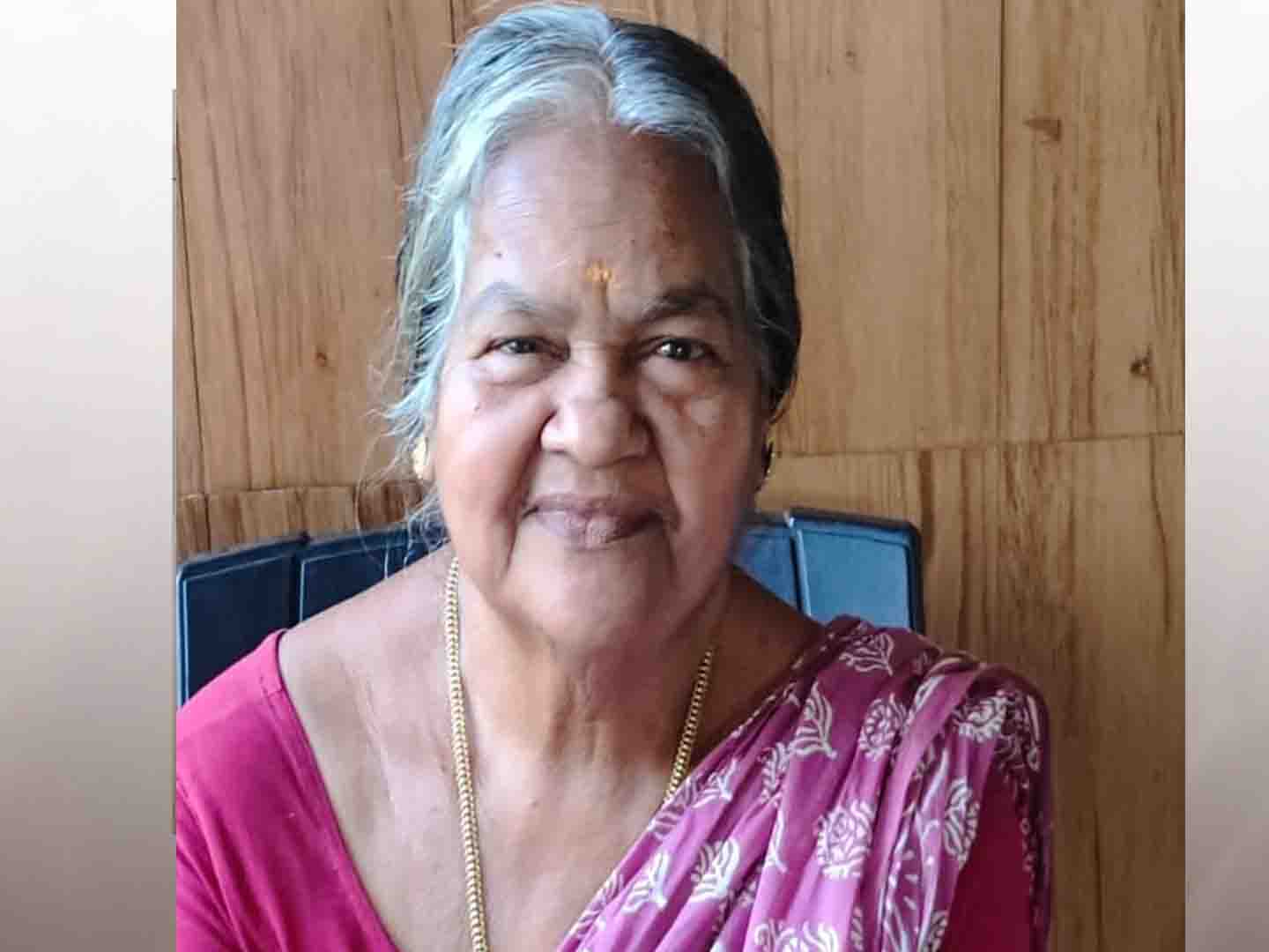 ചൂണ്ടല് പുളിക്കല് ബാലന് ഭാര്യ രുഗ്മിണി (72) നിര്യാതയായി