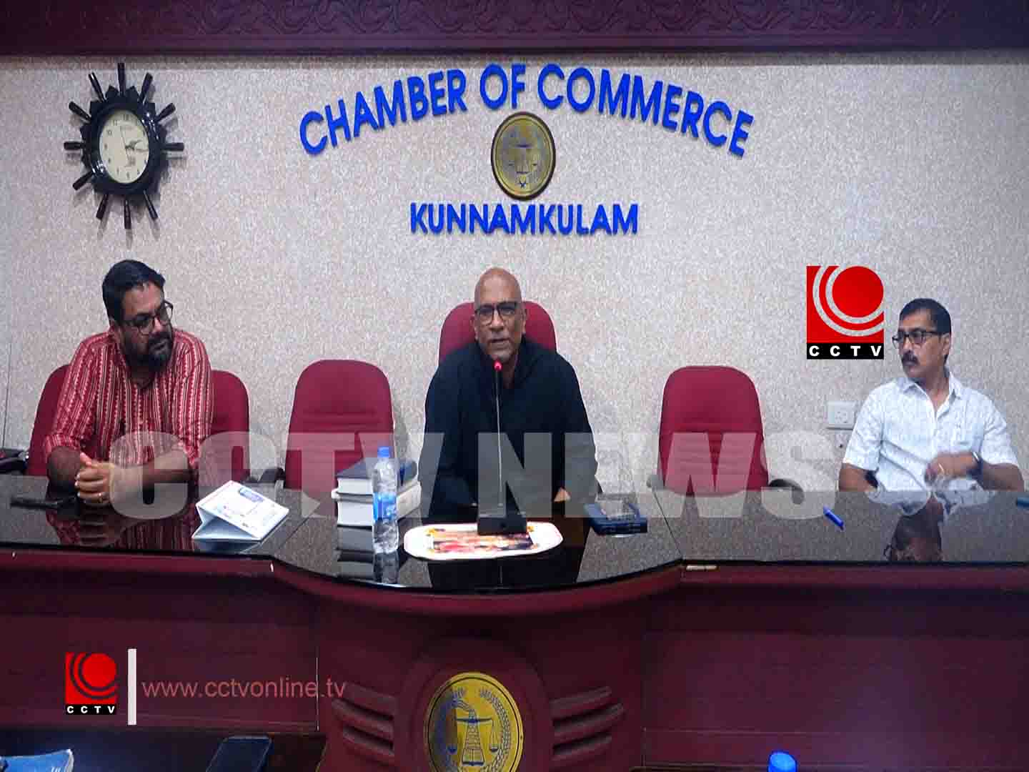 കുന്നംകുളം ലോയേഴ്സ് ക്ലബ്ബിന്റെ ആഭിമുഖ്യത്തില് സെമിനാര് സംഘടിപ്പിച്ചു