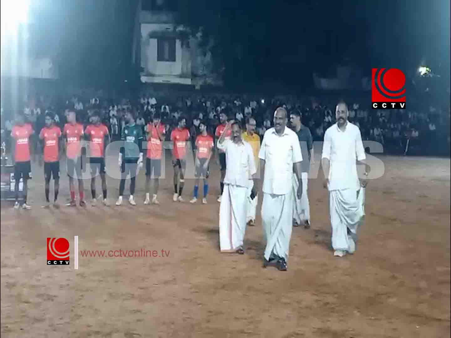അഖില കേരള ഫ്ലഡ് ലൈറ്റ് സെവന്സ് ഫുട്ബോള് മേളയില് ഗ്രഫിന്സ് എഫ്.സി. മലപ്പുറം ജേതാക്കളായി
