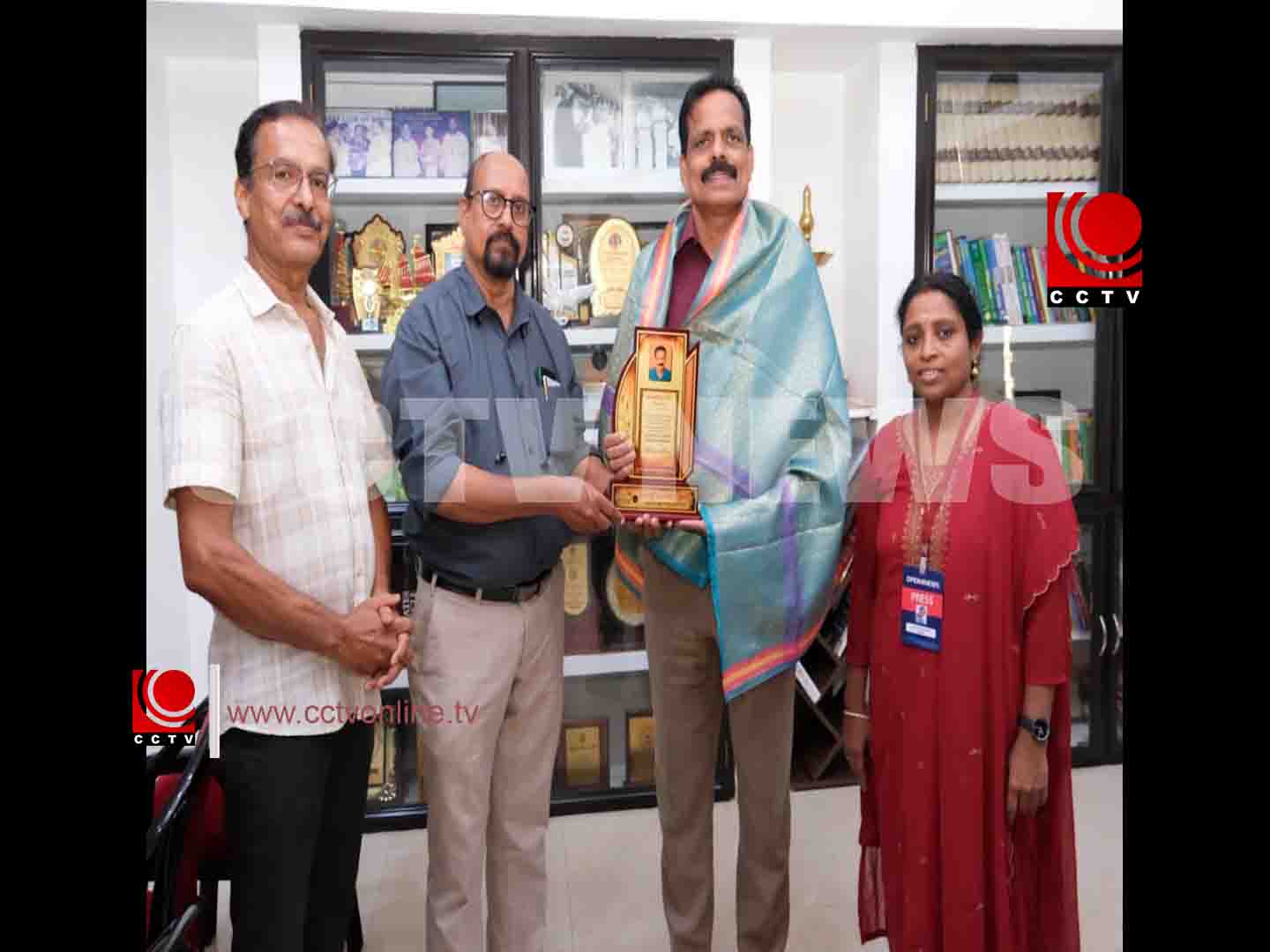 ബഥനി സെന്റ് ജോണ്സ് ഇംഗ്ലീഷ് മീഡിയം സ്കൂളില് പ്രിന്സിപ്പലായി ചുമതലയേറ്റ എം. രാമദാസിനെ ആദരിച്ചു