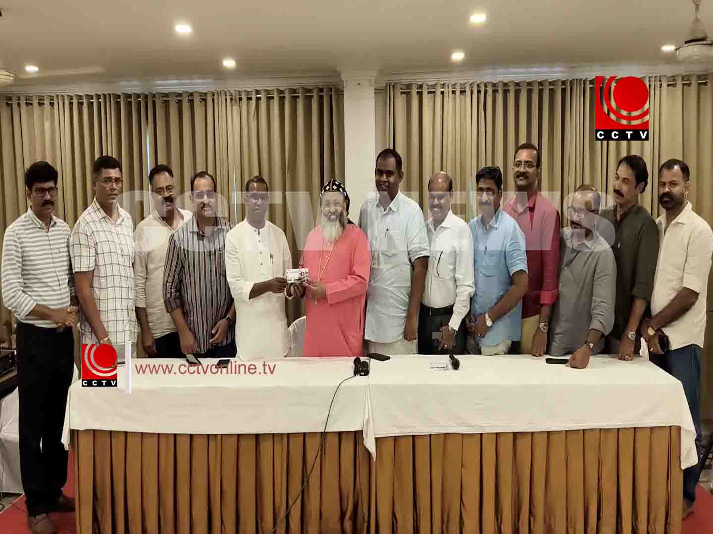 സ്നേഹപൂര്വ്വം കൂട്ടുകാര്ക്ക് പദ്ധതിയുടെ ഭാഗമായി വിദ്യാര്ത്ഥികള്ക്ക് കിറ്റുകള് സമ്മാനിക്കും