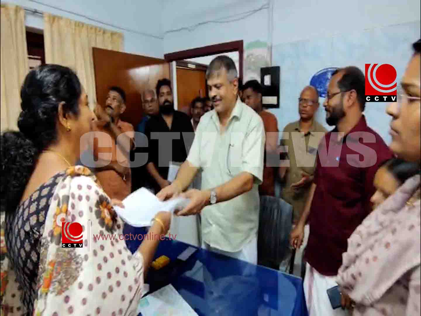 അപൂർണ്ണമായ വാതകശ്മശാനം ഉടൻ തുറന്നുനൽകണമെന്നാവശ്യപ്പെട്ട് ഭീമഹര്ജി നല്കി