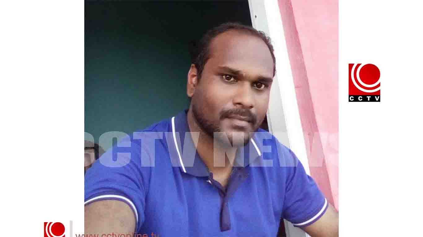 പാലത്തിന്റെ കൈവരിയില് തൂങ്ങിയ നിലയില്; പെലക്കാട്ടൂര്പയ്യൂര് സ്വദേശിയുടെ മൃതദേഹം കണ്ടെത്തിയത് ആലുവ പുഴയില് നിന്ന്