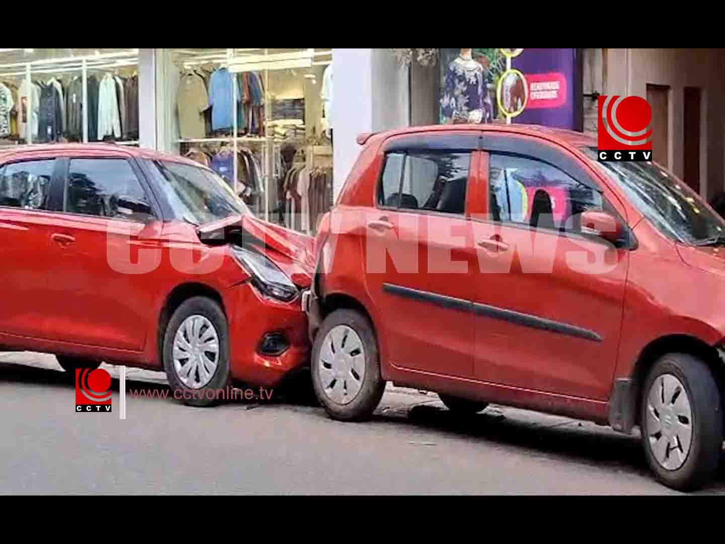 പൂവത്തൂരില് കാറുകള് കൂട്ടിയിടിച്ച് അപകടം; ഒരു വയസ്സുള്ള കുട്ടിയുള്പ്പെടെ മൂന്ന് പേര്ക്ക് പരിക്ക്