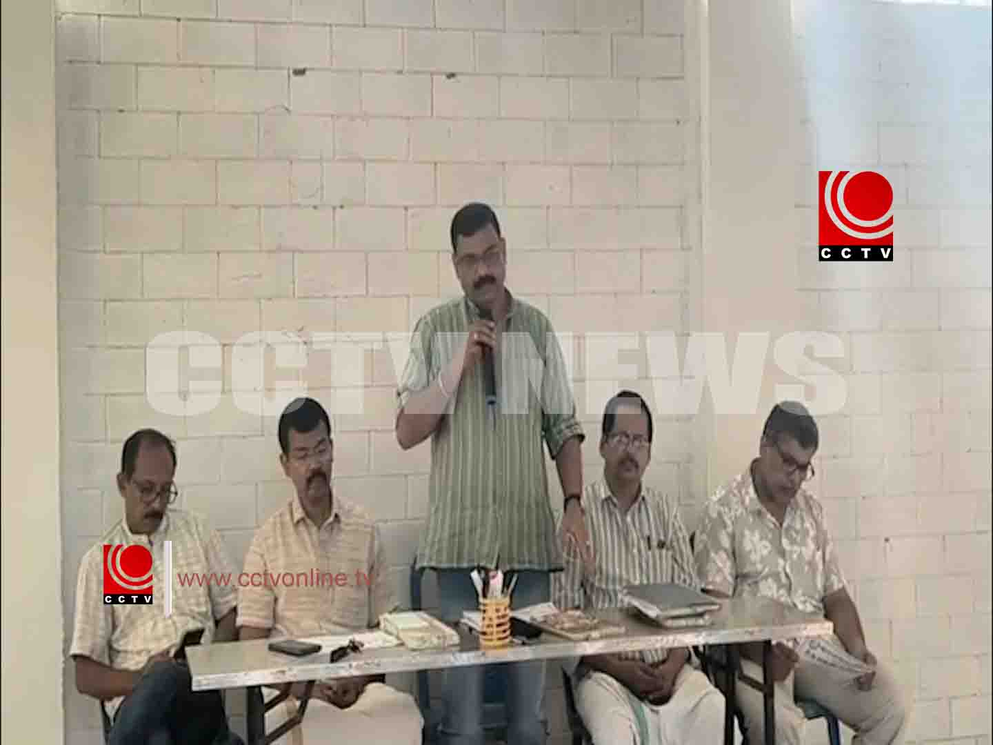 കല്ലുംപുറം സെന്ററില് വാഹനാപകടങ്ങള് വര്ധിച്ചുവരുന്നതായി പരാതി