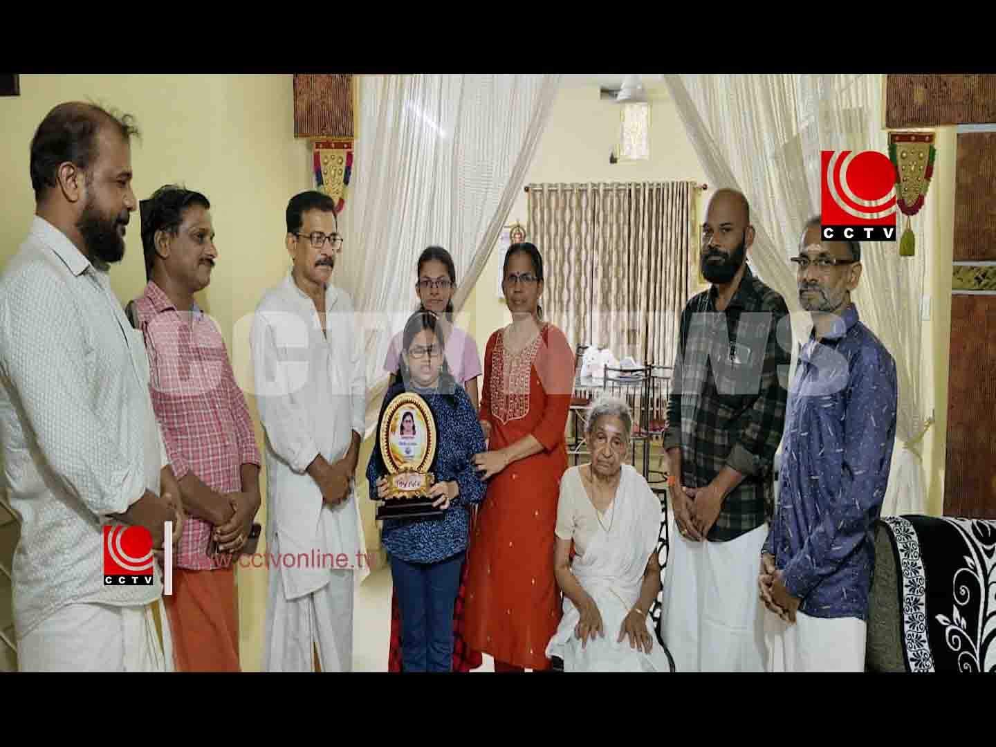ഉള്ക്കാഴ്ച്ചയുടെ കരുത്തില് ശരണ്യ നേടിയത് മുഴുവന് വിഷയങ്ങളിലും എ പ്ലസ്