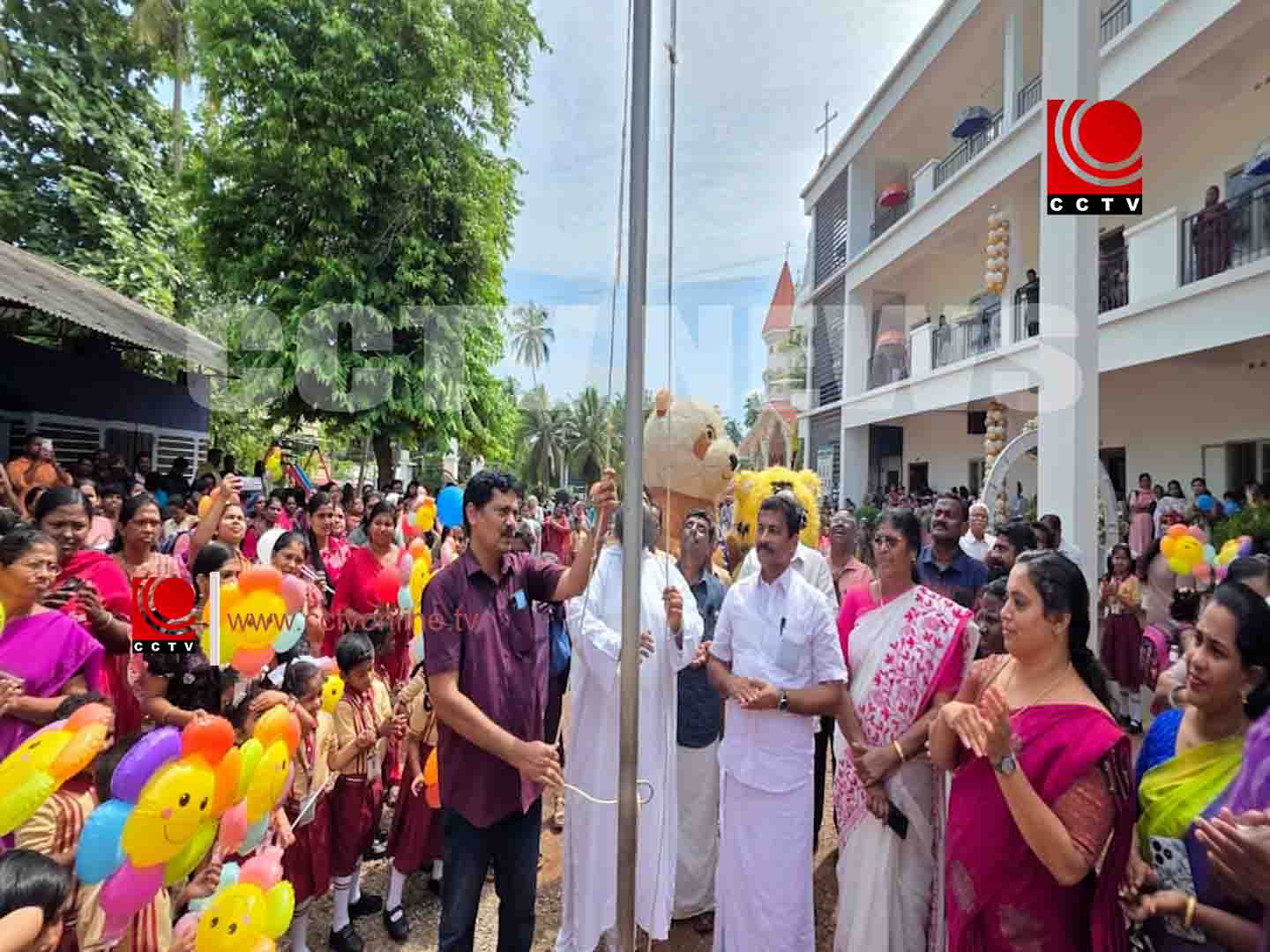 പഴഞ്ഞി മാര് ബസേലിയോസ് സ്കൂളില് പ്രവേശനോത്സവം സംഘടിപ്പിച്ചു