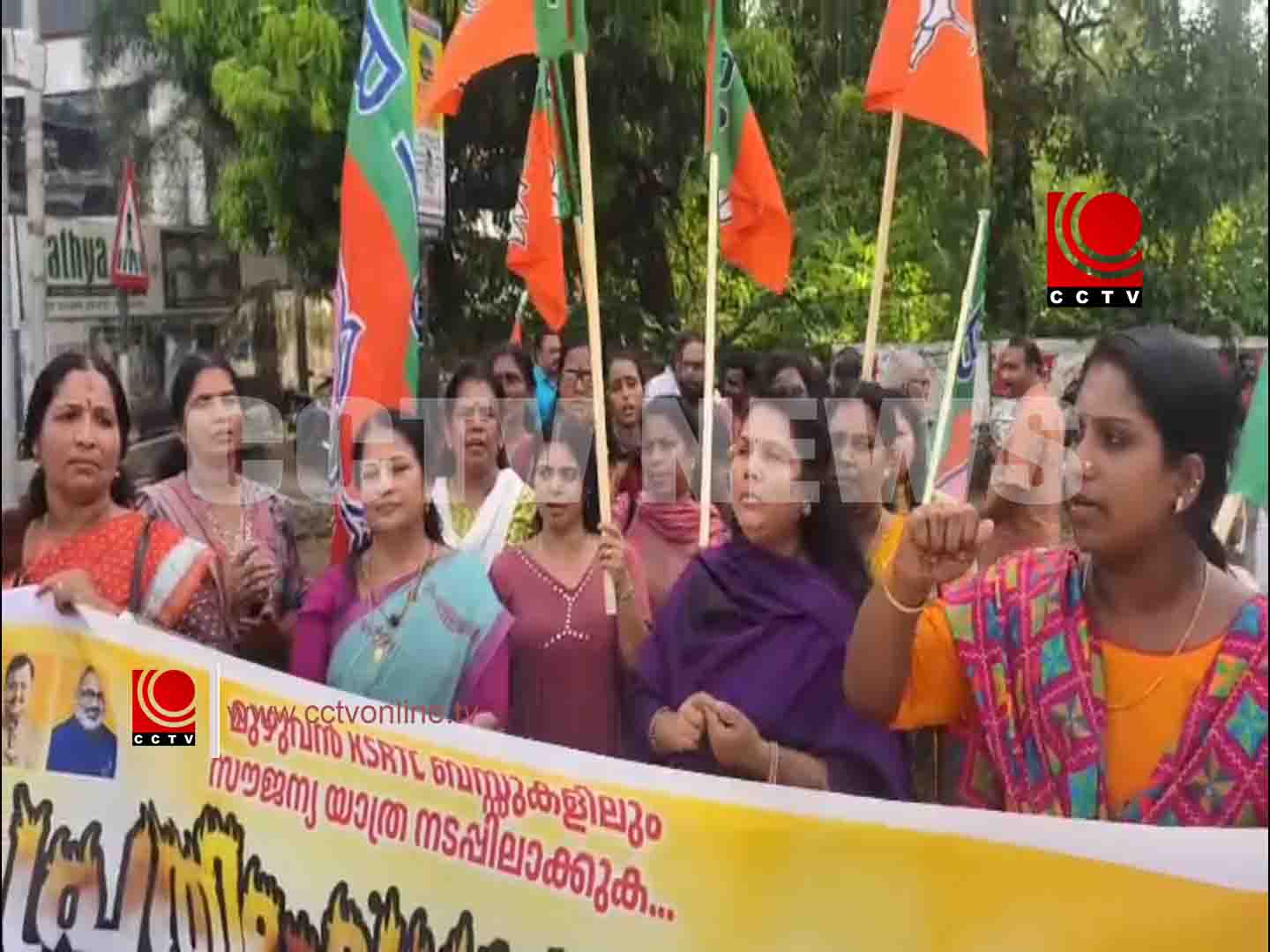 മുഴുവൻ കെഎസ്ആര്ടിസി ബസുകളിലും സൗജന്യ യാത്ര ആവശ്യപ്പെട്ട് ഗുരുവായൂരിൽ ബിജെപി മാർച്ച്