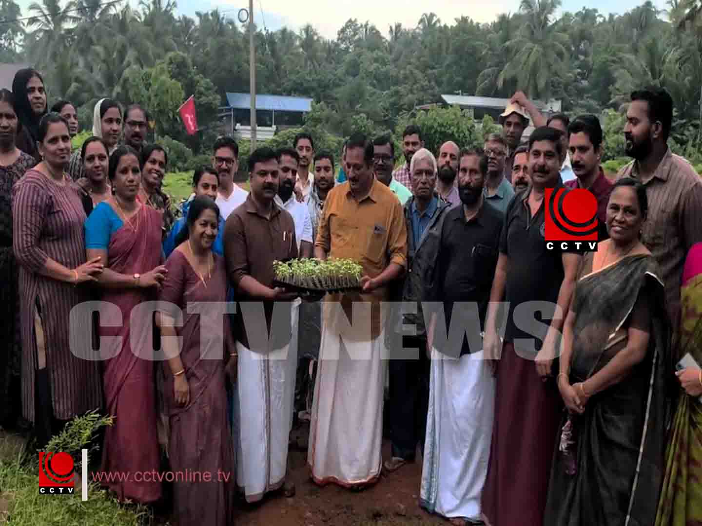 കുന്നംകുളം ഏരിയ തല സംയോജിത കൃഷി ആരംഭിച്ചു