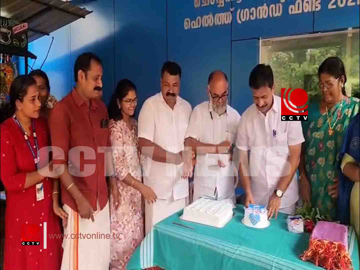 പഴഞ്ഞി സാമൂഹിക ആരോഗ്യകേന്ദ്രത്തിലെ ഡോക്ടര്മാരെ ആദരിച്ചു
