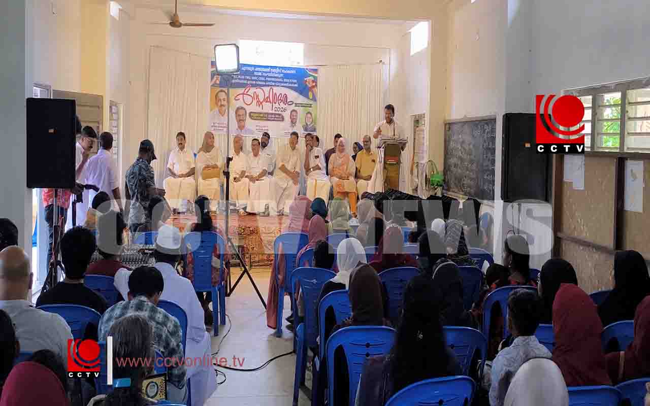 പുന്നയൂര് ആദര സമ്മേളനം ; 100ല് പരം വ്യക്തിത്വങ്ങളെ ആദരിച്ചു