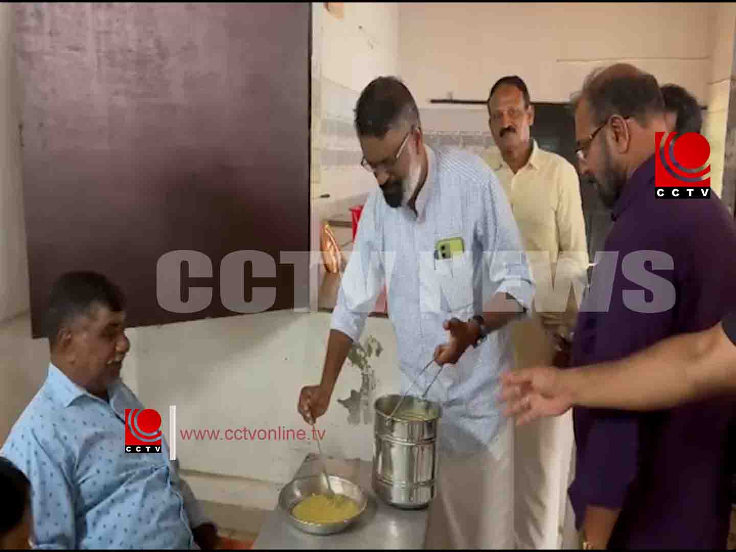 വയോജന മെഡിക്കല് ക്യാമ്പും അമൃതം കര്ക്കടകം പരിപാടിയും സംഘടിപ്പിച്ചു