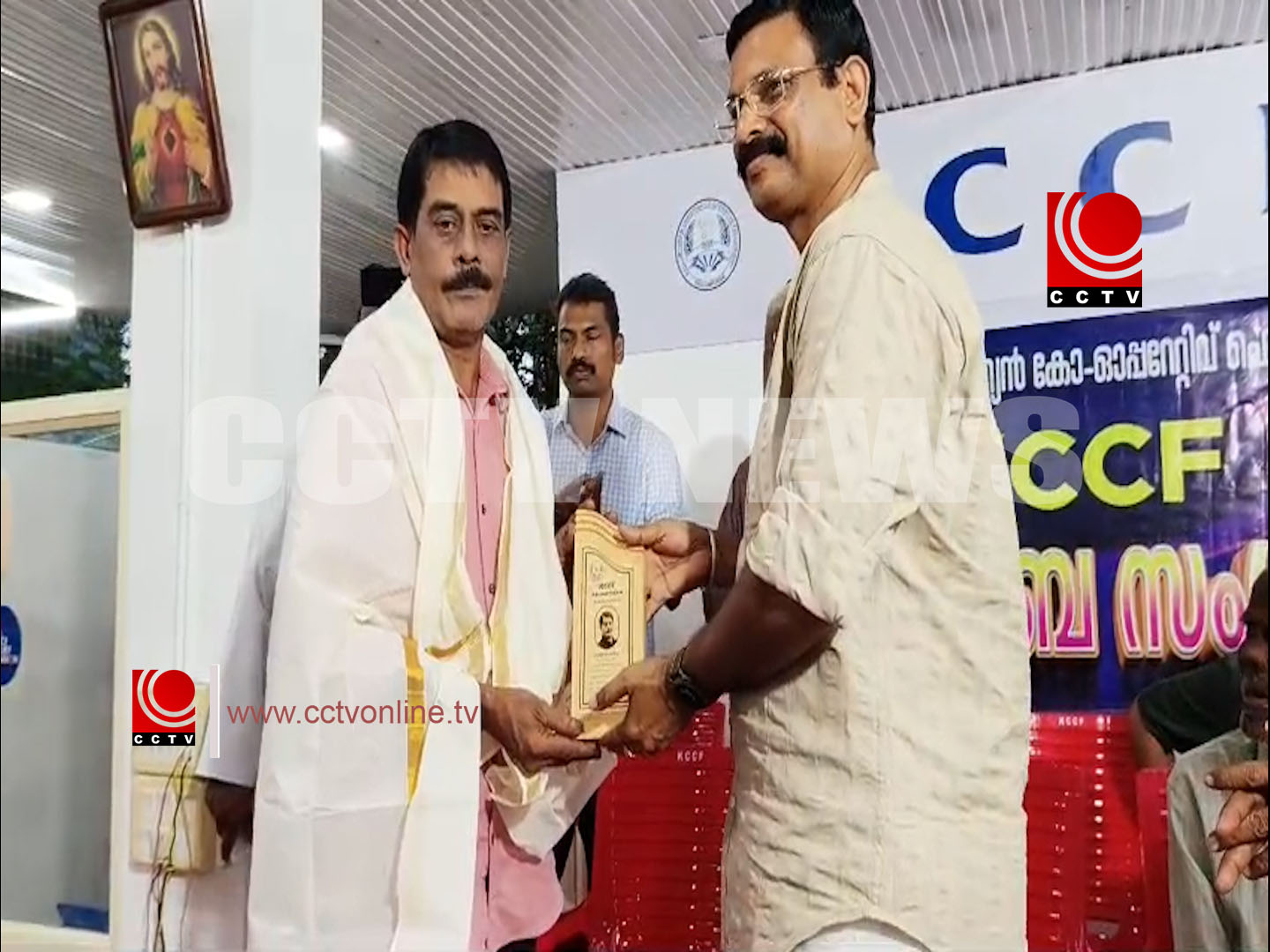പ്രാദേശിക മാധ്യമപ്രവര്ത്തകരെ ആദരിച്ചു