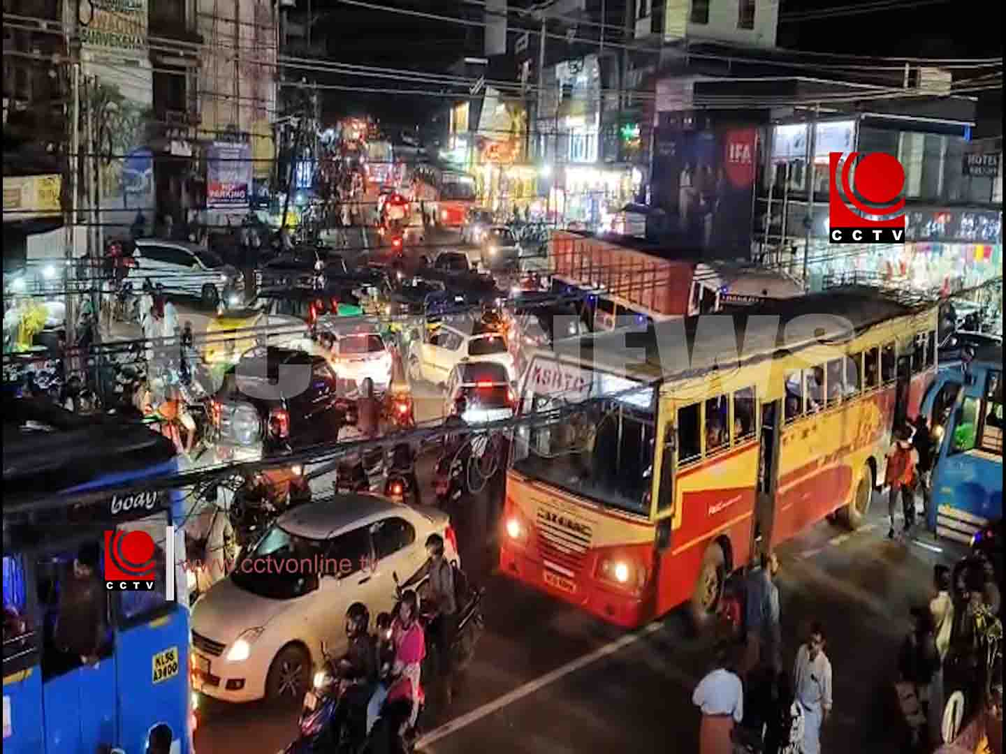 കുന്നംകുളത്ത് വൺവേ ലംഘനം ജങ്ഷനിൽ ഗതാഗതക്കുരുക്ക് പതിവാ copy