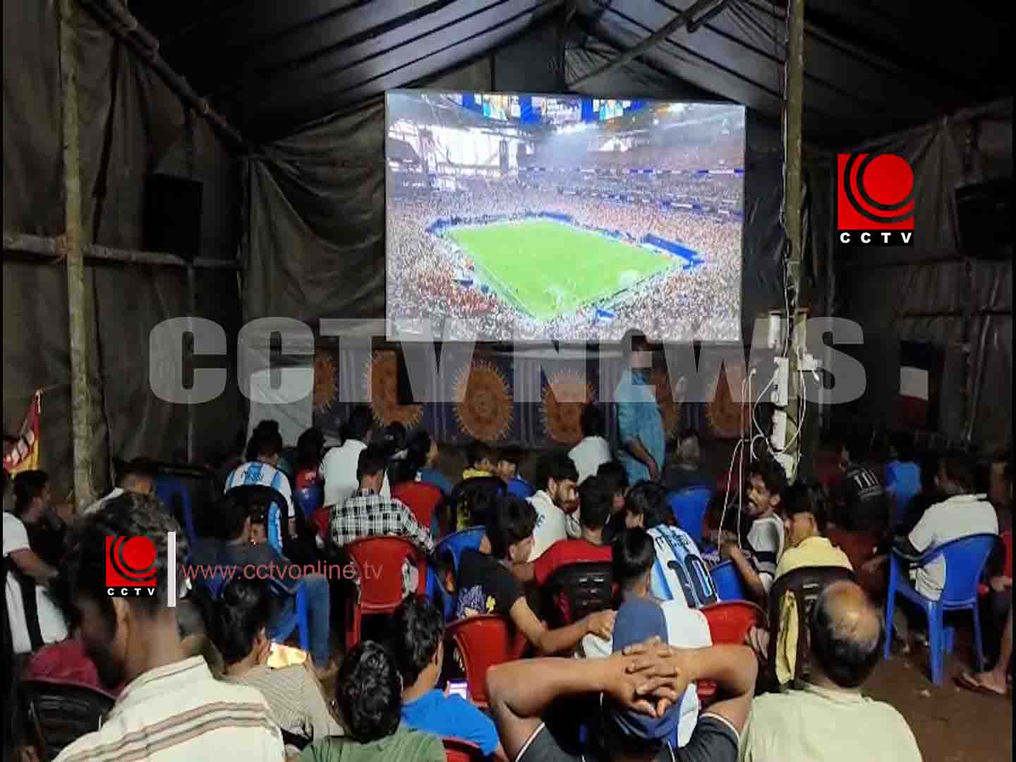 അര്ജന്റീനയുടെ അവിശ്വസനീയ തിരിച്ചുവരവ് ആഘോഷിച്ച് ആരാധകര്