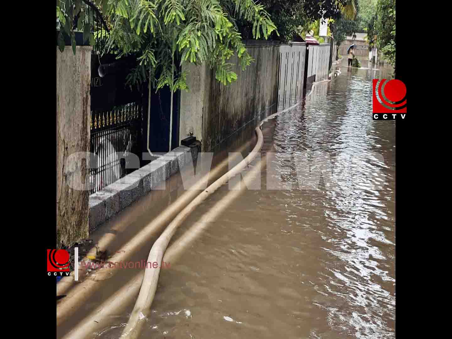 മൂന്ന് വര്ഷമായി പരിഹാരമില്ലാതെ എകെജി റോഡിലെ വെള്ളക്കെട്ട്