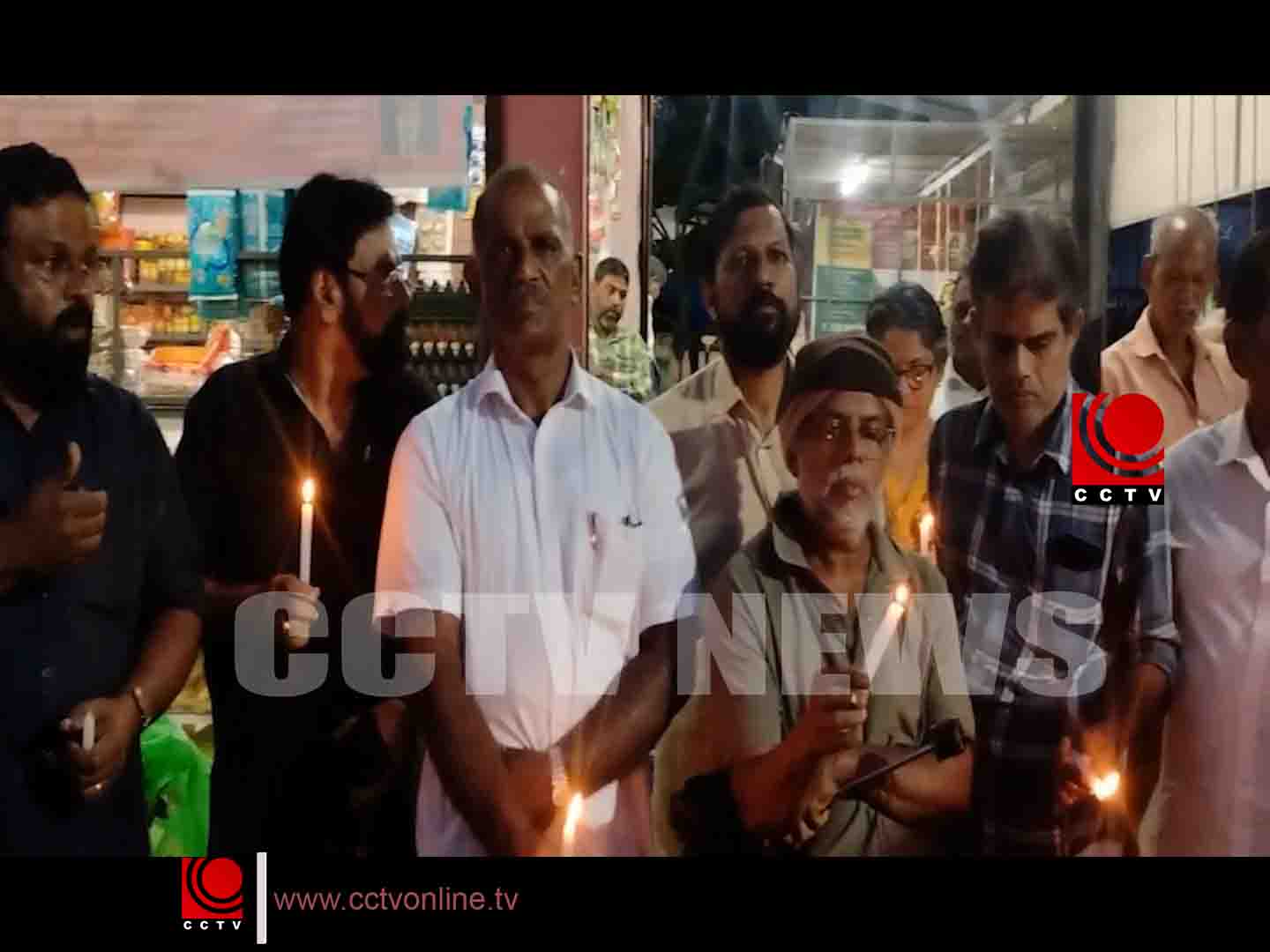 വൈദ്യുതി പ്രതിസന്ധി ; മെഴുകുതിരി കത്തിച്ച് സിപിഐഎം പ്രതിഷേധം