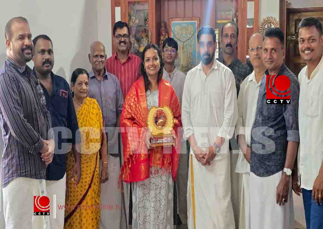 PBU കൊമേഴ്സിൽആദരി copy