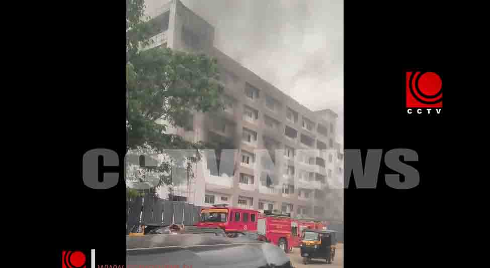 തൃശൂര് മെഡിക്കല് കോളേജില് തീപിടുത്തം; ആളപായമില്ല