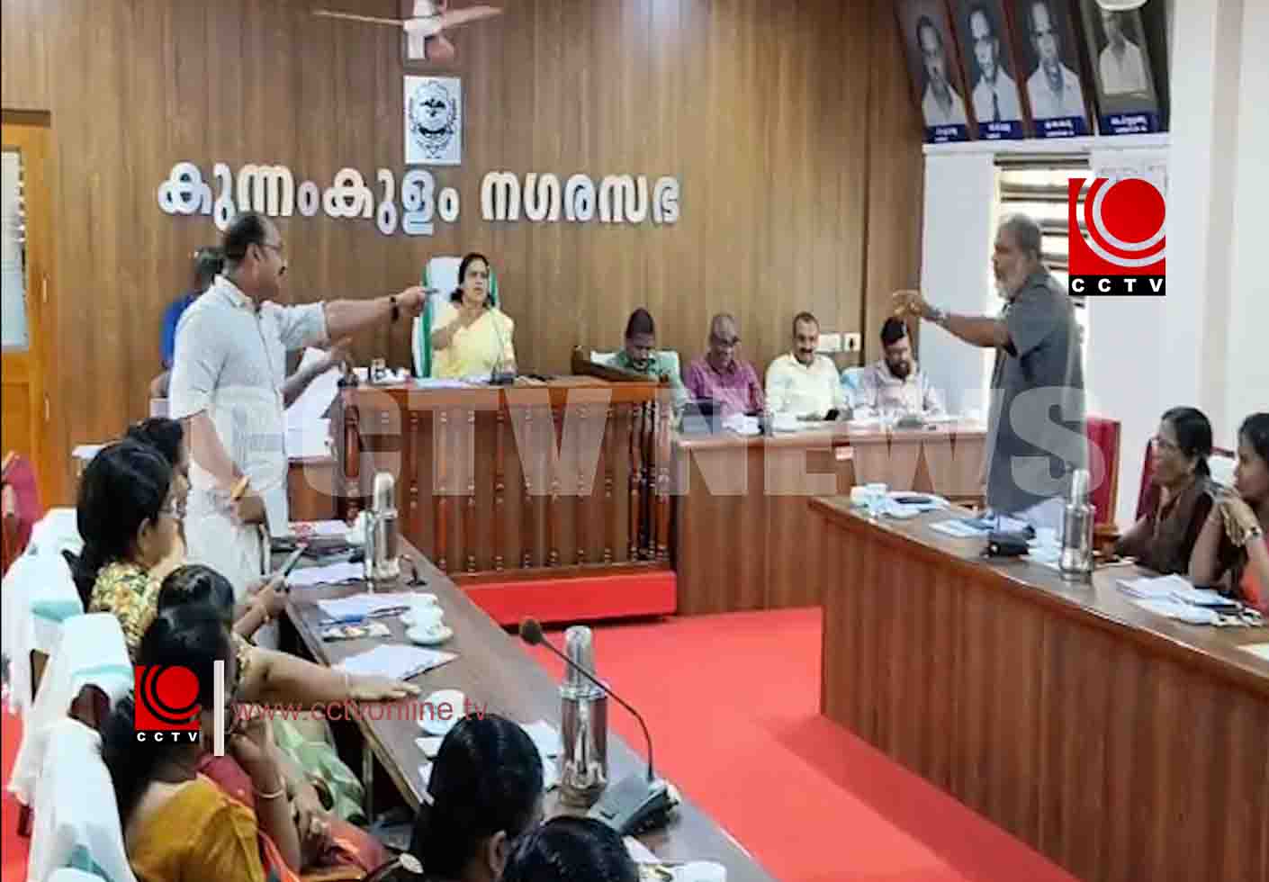 23 വര്ഷമായി പട്ടയമില്ലാതെ ഒമ്പത് കുടുംബങ്ങള് ; നഗരസഭാ യോഗത്തില് വിഷയം ചര്ച്ചയായി