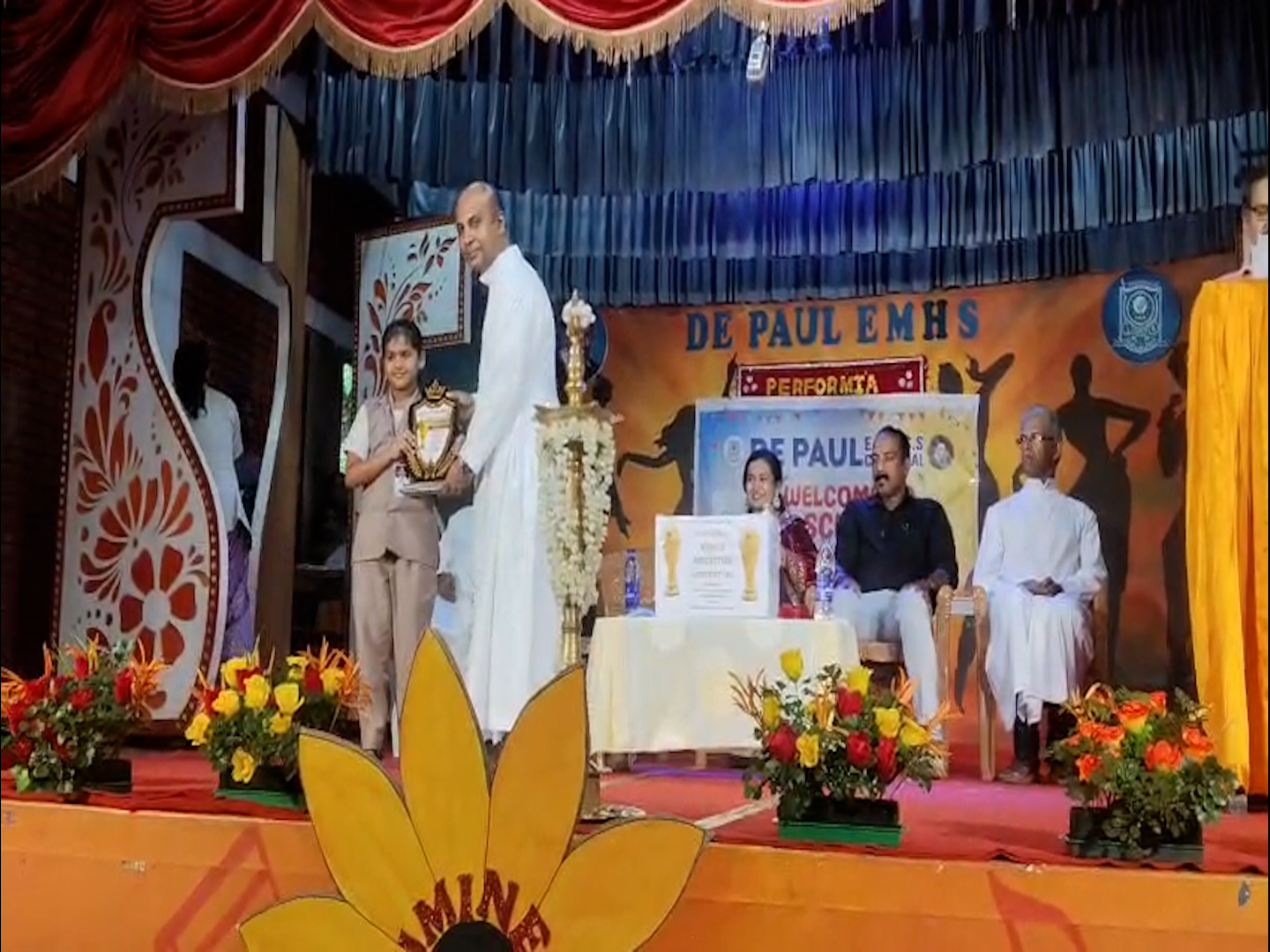 ഫിഫ ഫുട്ബോള് ലോകകപ്പ് പ്രവചന മത്സര വിജയികളെ ആദരിച്ചു