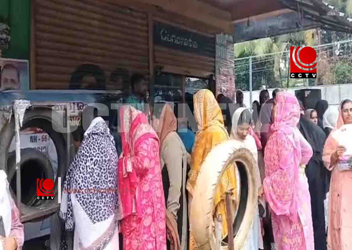 പാപ്പാളിയില് ദേശീയപാത 66ന് കുറുകെ നടപ്പാലം; മാസ് പെറ്റീഷന് ഒപ്പുശേഖരണം
