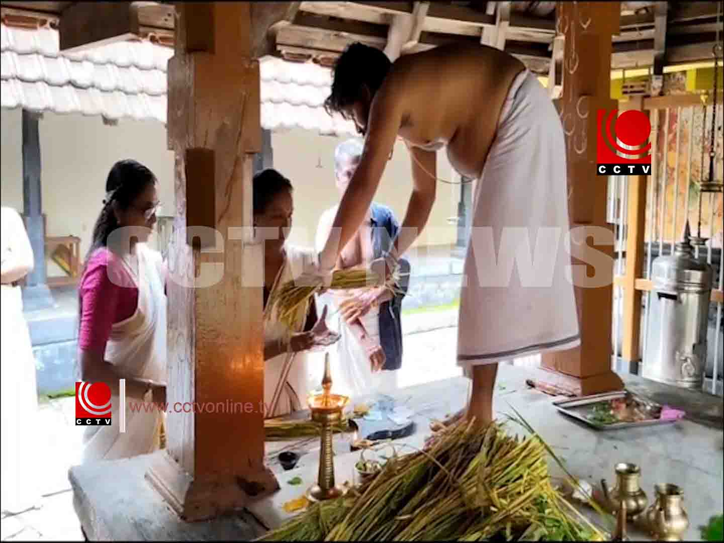 മുക്കുതല പകരാവൂര് ശിവക്ഷേത്രത്തില് ഇല്ലം നിറ