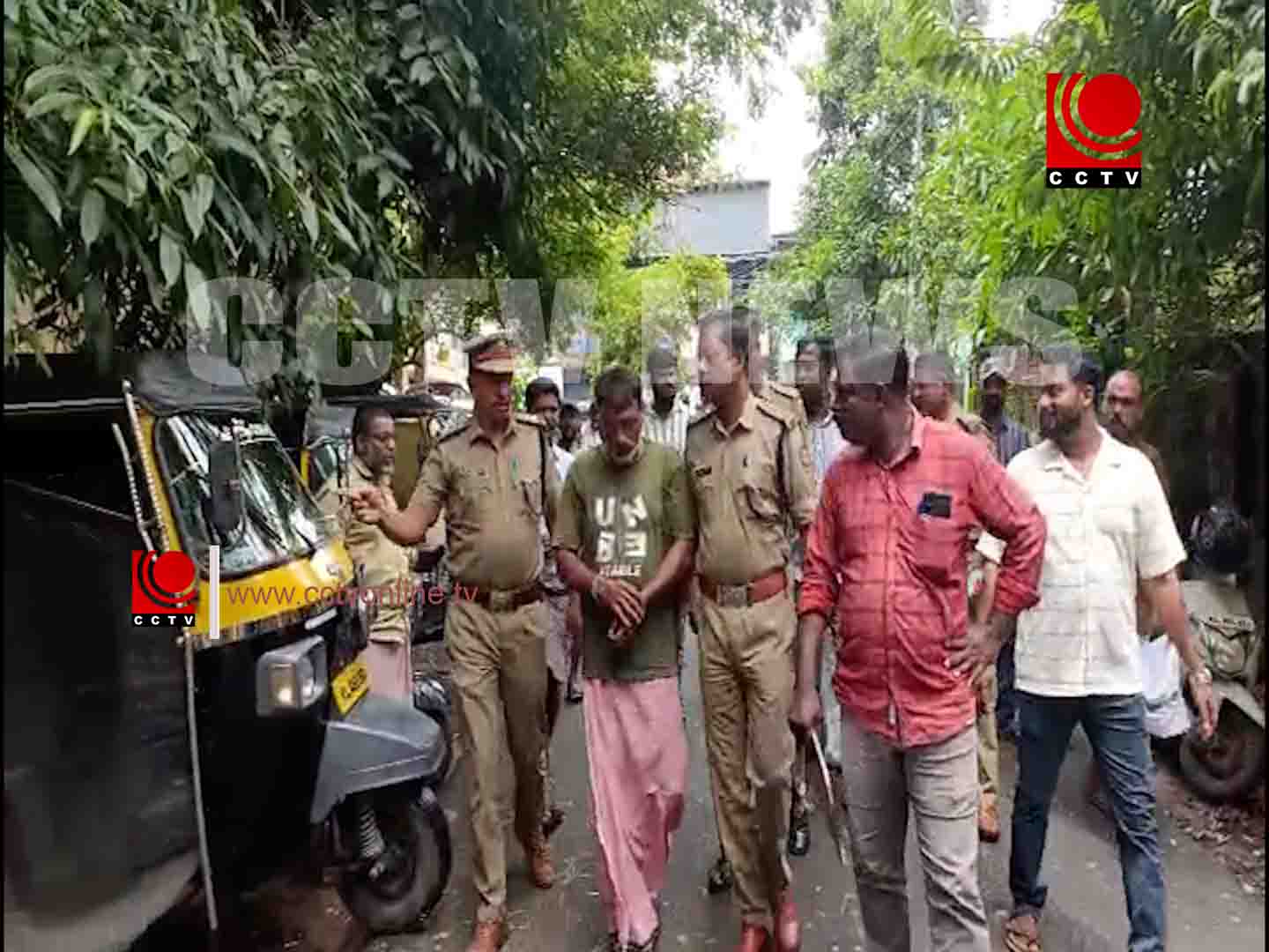 വടക്കേക്കാട് ജ്വല്ലറിയില് കവര്ച്ച ശ്രമം ; രണ്ടുപേര് പിടിയില്