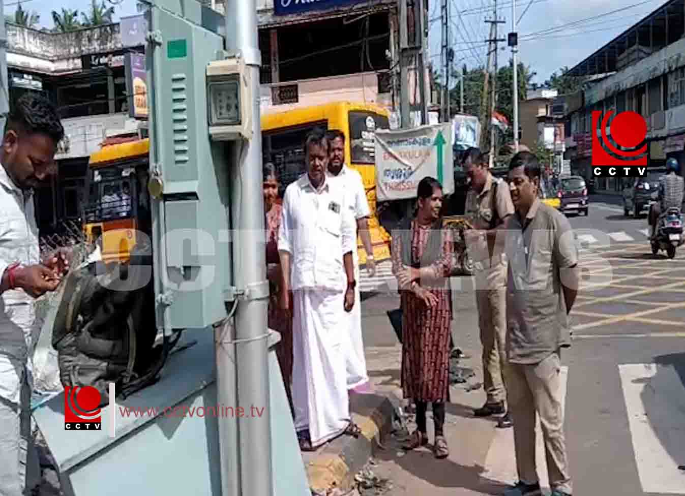 പന്നിത്തടം സെന്ററിലെ സിഗ്നല് ലൈറ്റുകള് പുനഃസ്ഥാപിച്ച് കെല്ട്രോണ്